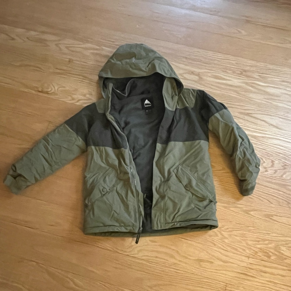SOLD -  Burton ski jacket, insulated, powder skirt, adjustable hood.